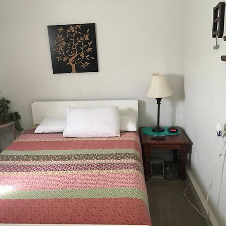 Midway Motel Caliente Luaran gambar
